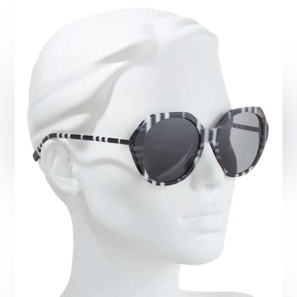 AUTHENTIC Burberry Vanessa 4375F Sunglasses Women’s New